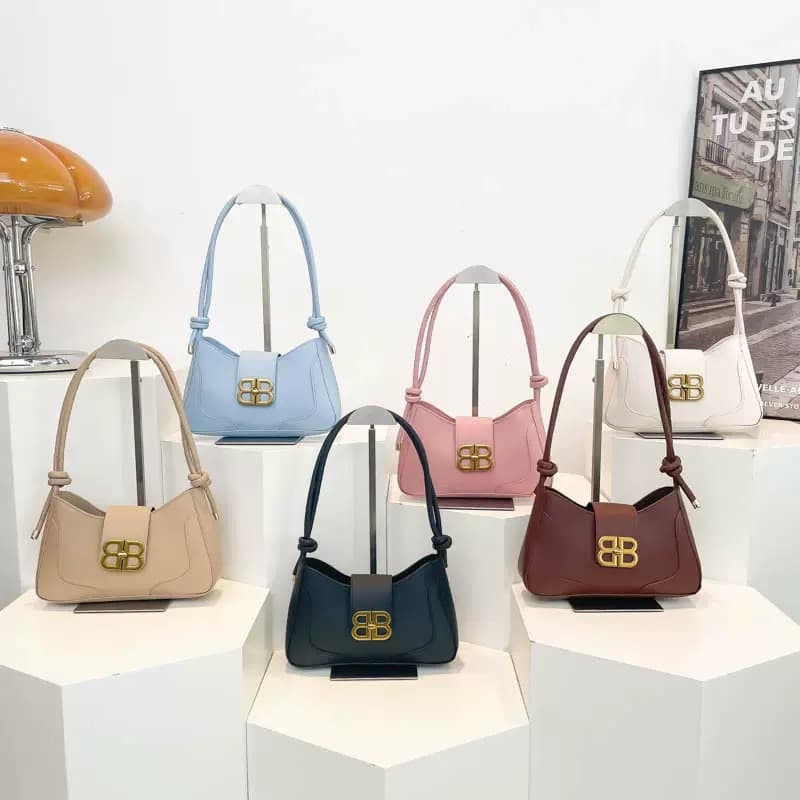 Fresh Gentle Underarm Crescent Bag Autumn New Style Elegant High-face Value Personalized Simple Shoulder Handbag