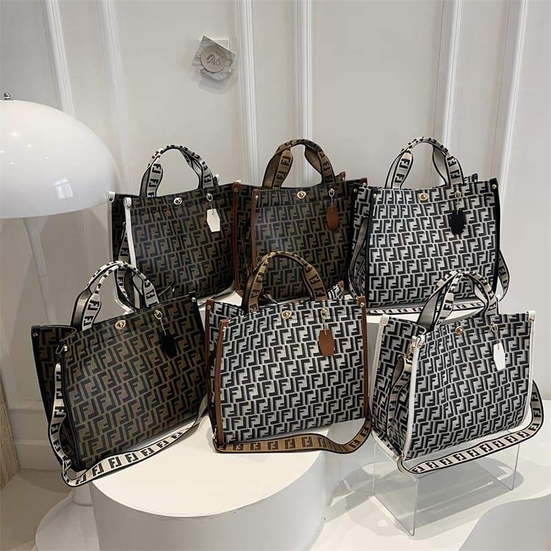 Simple texture commuter letter printing large capacity new broadband handbill shoulder diagonal Totte bag female