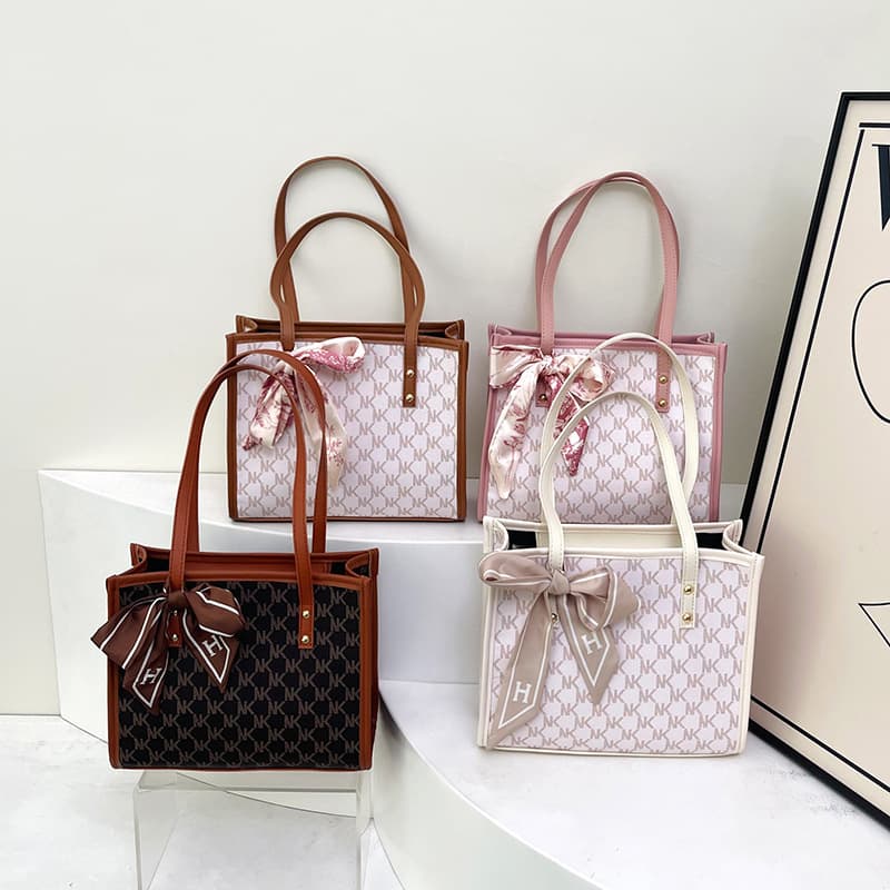 Large-Capacity Silk Scarf Bag for Women New Trendy Fashion Shoulder Bag Internet Celebrity Tote Bag Texture Bag for Women under the Armpit