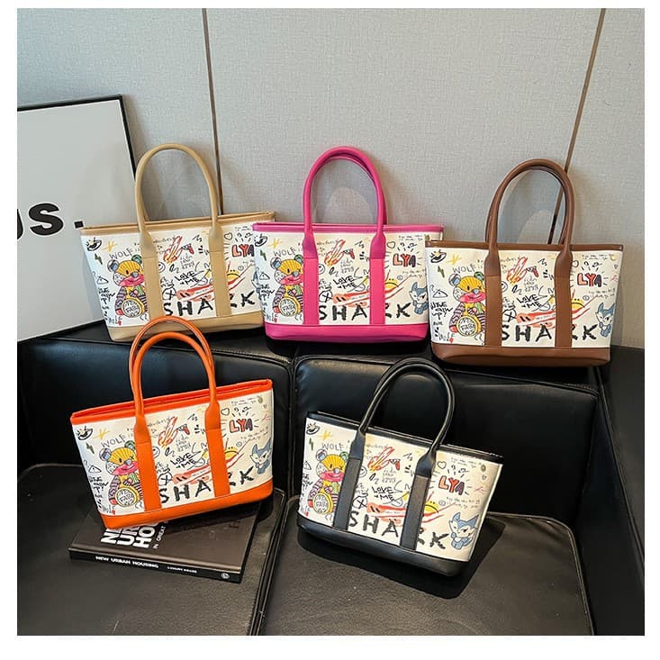 Hundreds of dishes basket buckets new wild doll hand shoulder bag small people Messenger bag