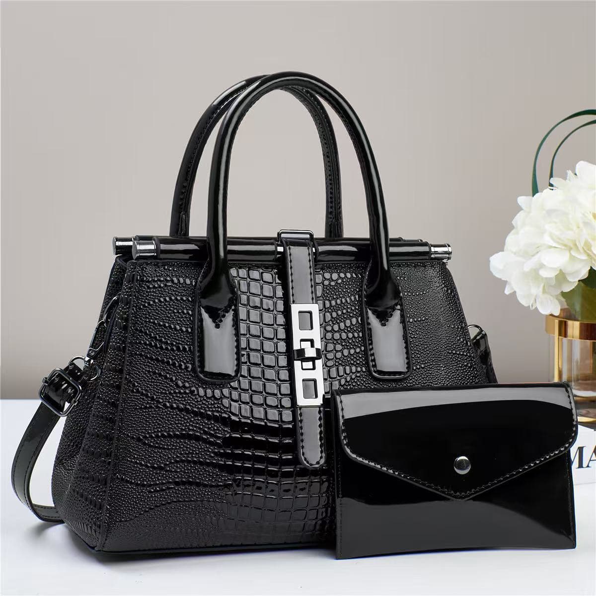 Winter new women's bag fashion bright crocodile print commuter bag atmospheric child bag trend all-match high-end sense