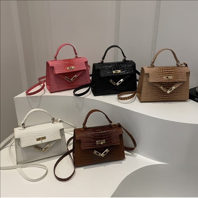 Fashion small design handbank shoulder bag female 2026 new tide lock small bag Tongqi Messenger Kelly bag