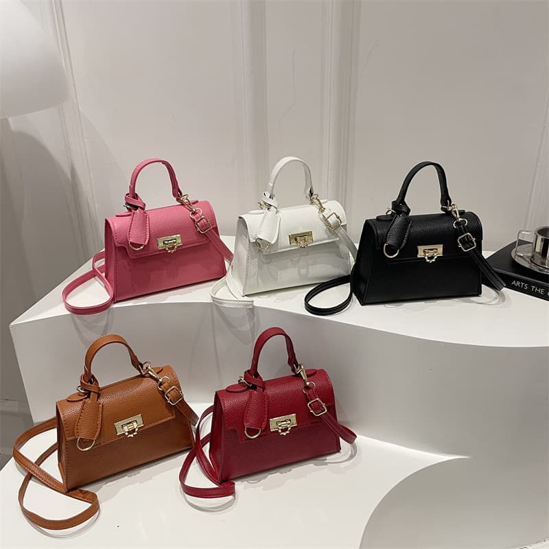 New Small Square Bag for Women, High-End, Exquisite and Versatile Handbag, Niche Design, Fashionable Shoulder Crossbody Bag