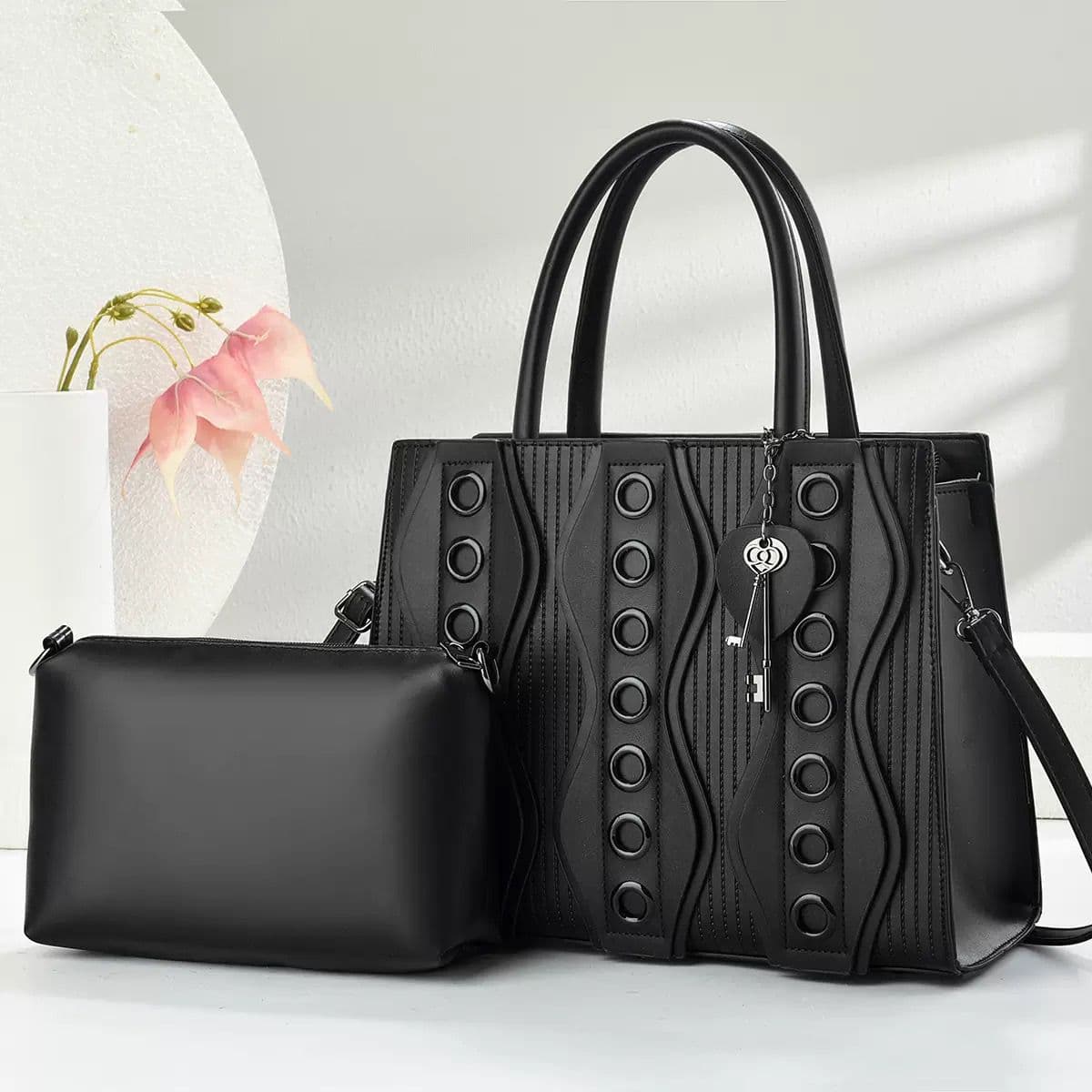 Light Luxury, Niche and High-End Rivet Armpit Bag, New Tote Shoulder Bag, Portable Versatile Commuter Bag for Women