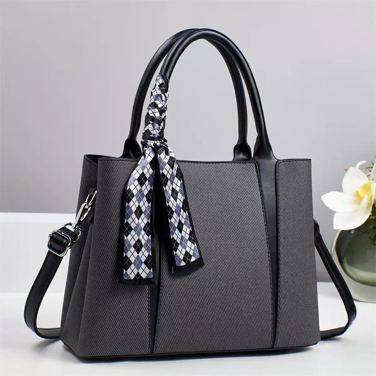 New European and American Trendy Elegant Single Shoulder Mother Bag Large Capacity Texture Contrasting Color Stitching Handbag