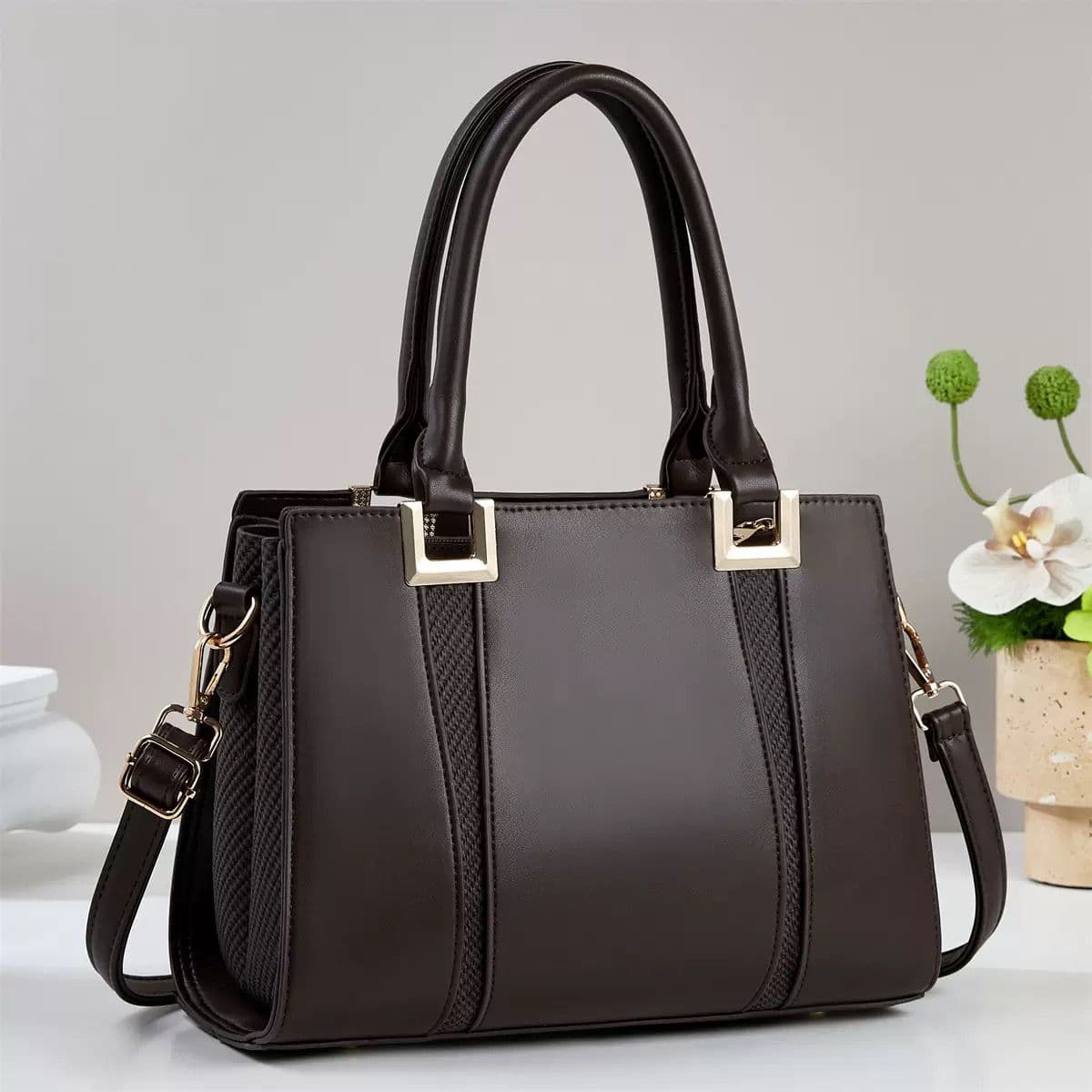 Korean version of the new ladies package fashion foreign gas exquisite hand to mention the women's texture