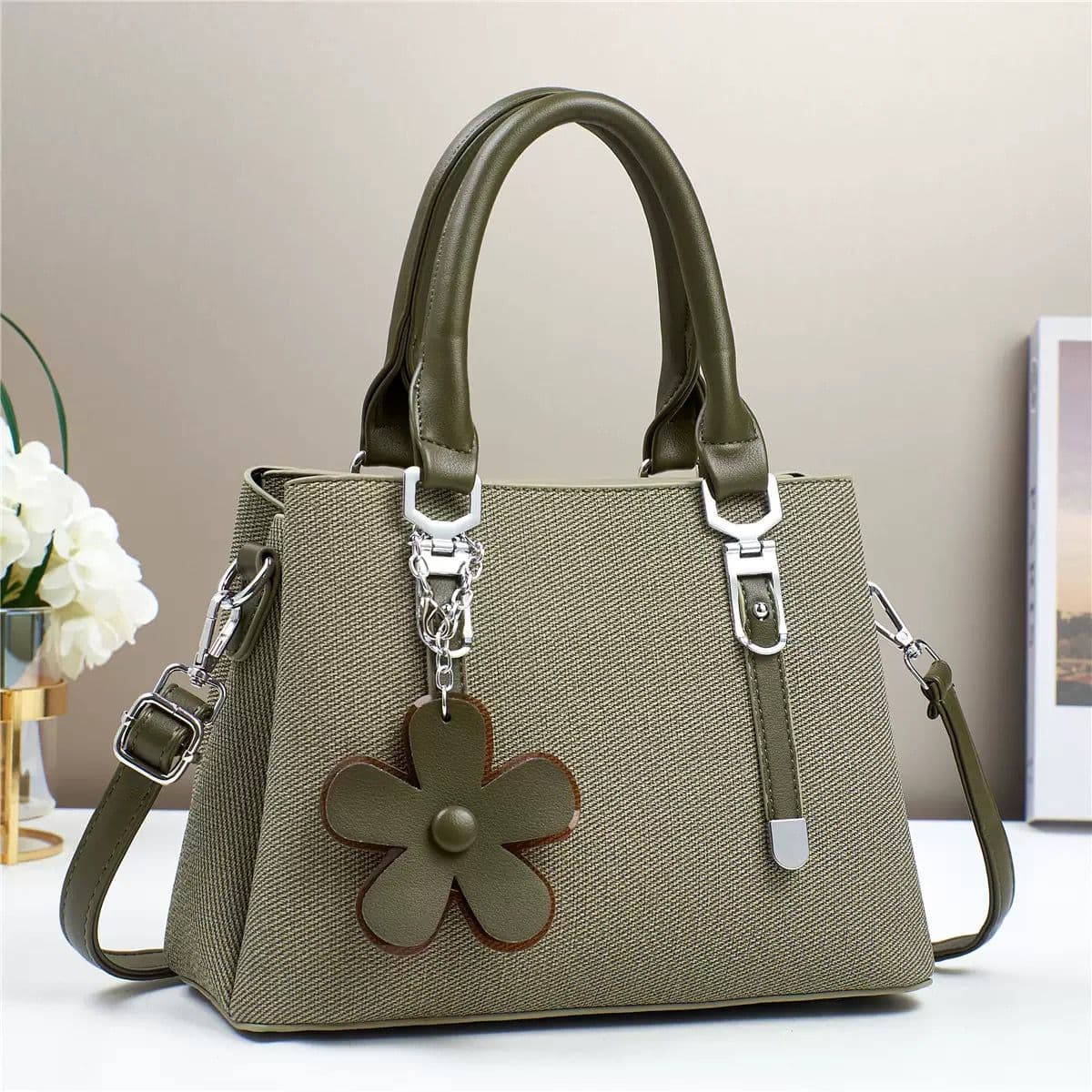 New High-end Handbag Fashionable Atmospheric Simple Western Style Large Capacity Shoulder Crossbody Small Square Women's Bag