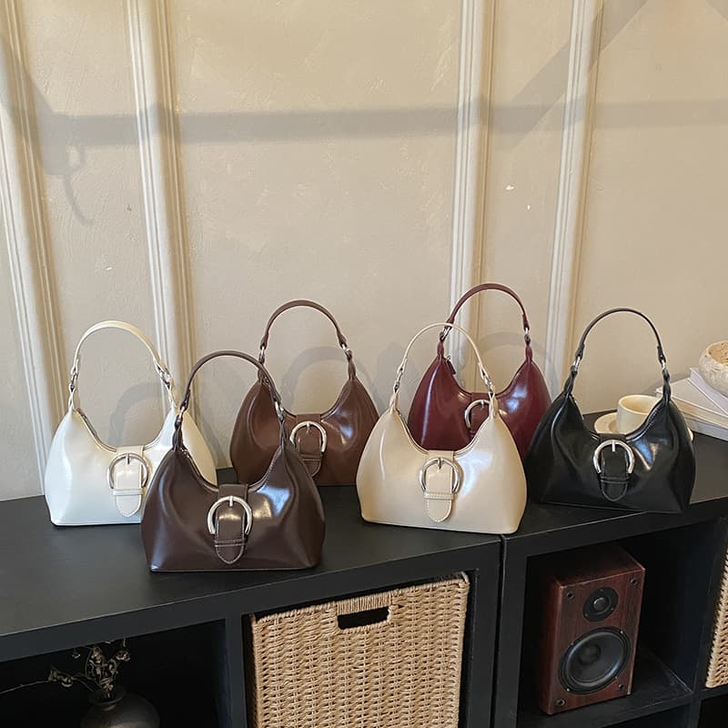 The small design armpit package female new wild shoulder Messenger bag high-level