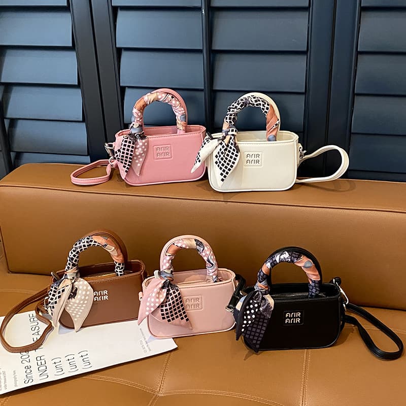 Korean Style Popular Girls Shoulder Bag, Stylish Baby Handbag with Silk Scarf, Mini Cute Kidsren's Accessory Bag