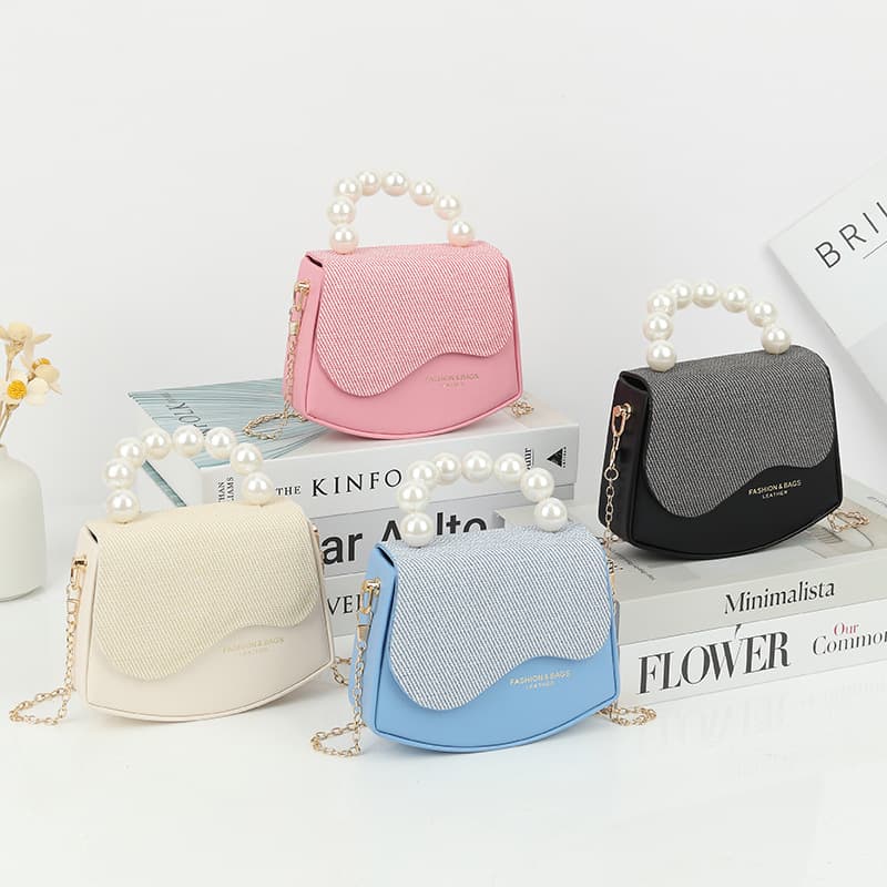 Internet Celebrity Children's Princess Bag Fashion Versatile Women's Handbag Summer New Lock Shoulder Crossbody Bag