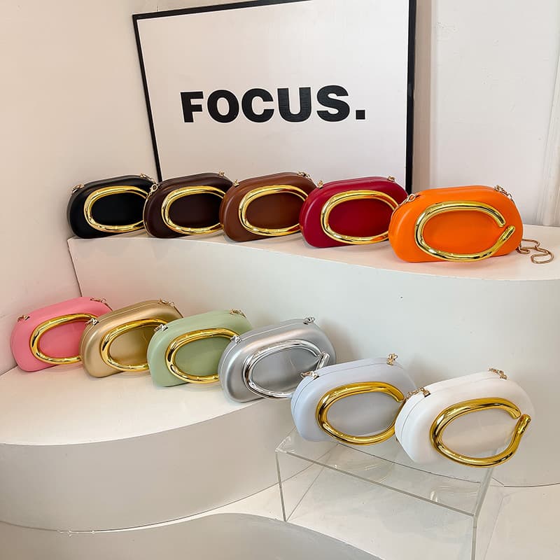 Cross-border people to take dinner bag women's bag Europe and America fashion chain underarm shoulder bag design